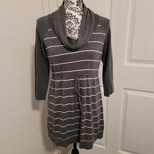 Two hearts crowl Neck tunic top‎